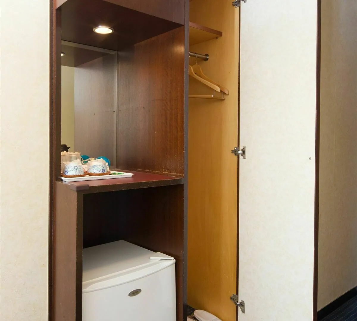 ****  Osaka Riverside Hotel Japonia